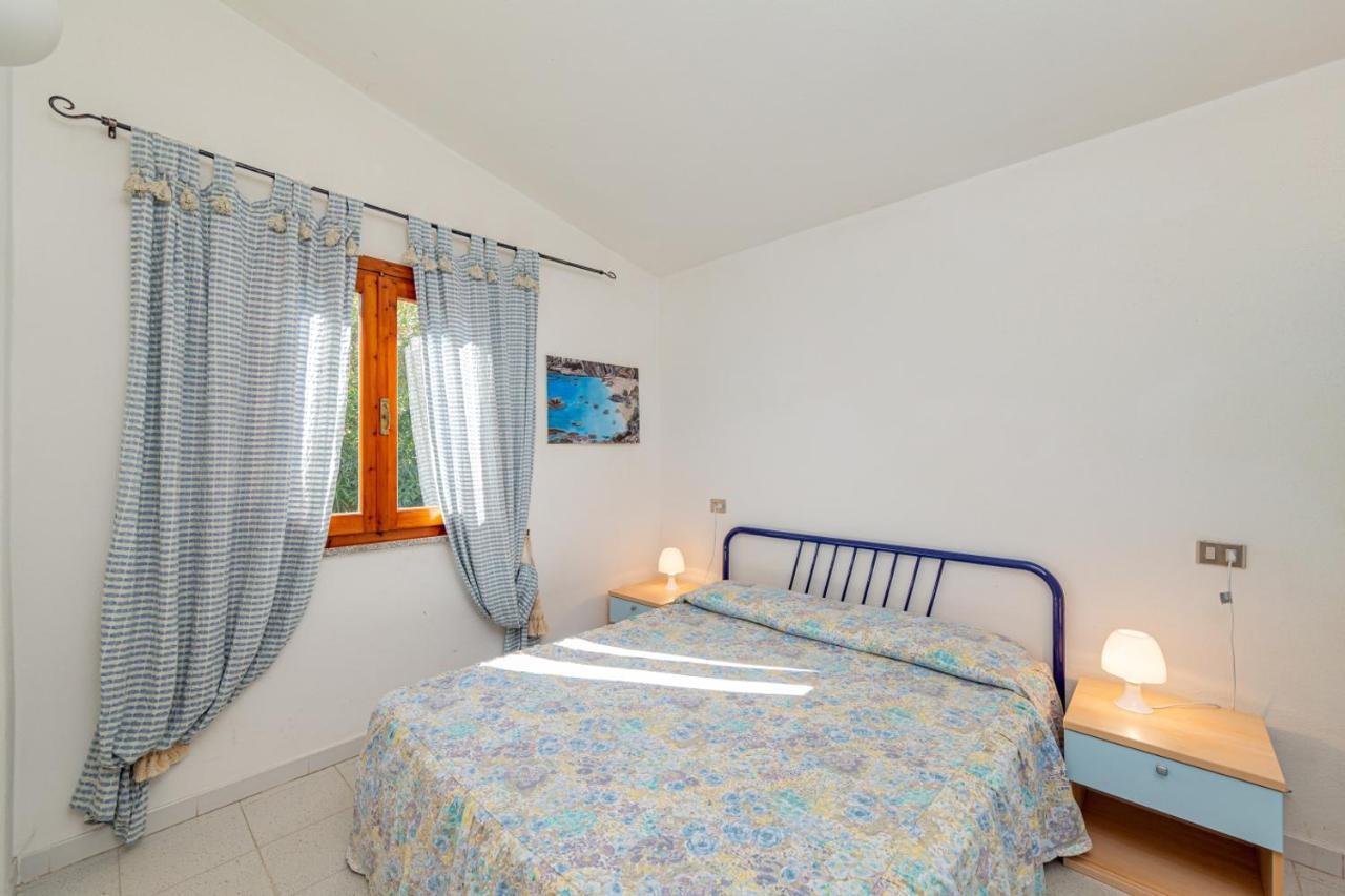 Appartamento Trilocale Le Canne 6 Posti Letto Con Giardino San Teodoro  Extérieur photo